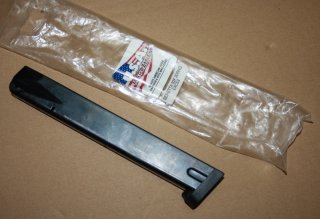 orig. 32er USA DEKO-Magazin für Beretta 92F im Kal. 9x19 -OVP und NEU-