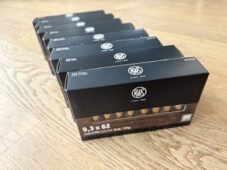Blaser R8 Black Edition, Kaliber 9,3x62, Swarovski Z8i 0,75-6x20, Svemko SD, 160 Schuss Munition