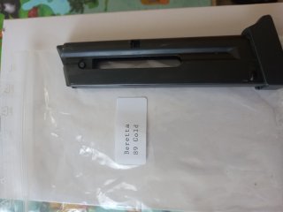 8×Schuss Magazin für Beretta 89 Gold. Kal.22lr.