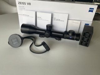 Zeiss V8 2,8-20x56 aktuelles Modell mit Schiene und ASV Höhe