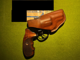 BIANCHI #5BH SCHÖNES GÜRTELHOLSTER KLEINE REVOLVER COLT DETECTIVE SPECIAL S&W J FRAME 2,0" & CO.