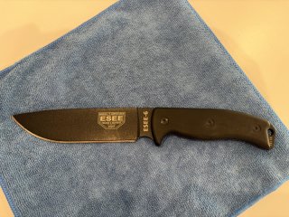 ESEE Model 6 6P-B – schwarze Klinge / grauer Griff