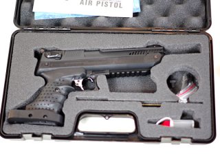 Zoraki HP-01 Luftpistole mit Vorkomprimierung