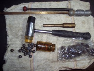 Konvolut Vorderladerzubehör (MP40 44 MG34 42 K98 P08 PPK Mauser Walther)