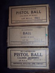 Konvolut Schachteln .45ACP WK2? 1911 Colt (MP40 44 MG34 42 K98 P08 PPK Mauser Walther)