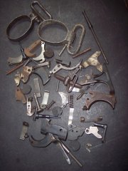 Konvolut Teile Pistole Gewehr allerlei (MP40 Beretta MG34 42 K98 P08 PPK Mauser Walther)