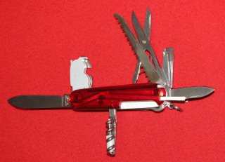 Victorinox Schweizer Taschenmesser mit vielen Funktionen, Lampe leuchtet noch