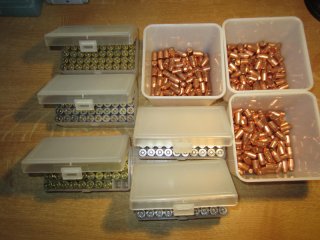 .38 Spec Geschosse, gezünderte Hülsen in Patronenboxen