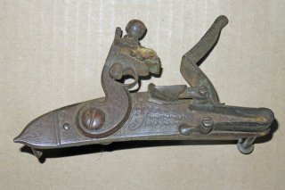 Altes großes Steinschloss original im Fundzustand orientalisch ca. 1800