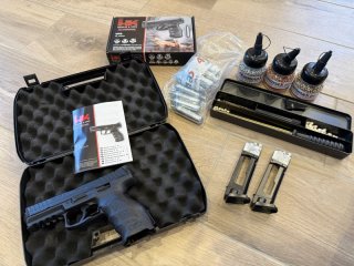 Umarex H&K VP9 CO2 4,5 mm BB | neuwertig | 2 Magazine | Koffer + Zubehör