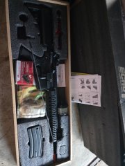 Hochwertiges Airsoft-Gewehr (M4/M16 Serie) – Offizielle TROY-Lizenz – Wie neu!