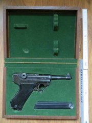 Luger P08 Dekopistole mit Box und Holzgriffen - 80er Jahre? Made in Japan?