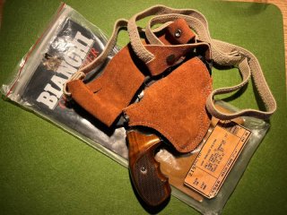 BIANCHI #215 "HAWK" MEDIUM SCHULTERHOLSTER REVOLVER 38/357 2,0-4,0 ZOLL WILDLEDER NEU OVP
