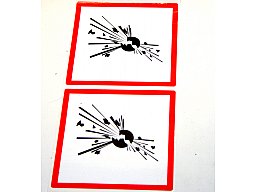 4 x GHS Symbol Aufkleber zur Lagerkennzeichnung EXPLOSIV (Aufbewahrungsort NC Schwarzpulver) 10x10cm