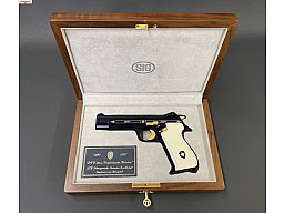 SIG P210 Jubiläumspistole „700 Jahre Eidgenossenschaft“