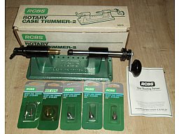 NEUER RCBS Hülsentrimmer Rotary Case Trimmer 2 mit Spannzange, 5 Piloten #09370