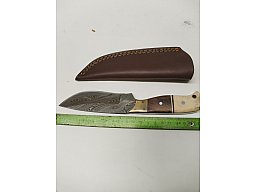 Damastmesser mit Lederscheide