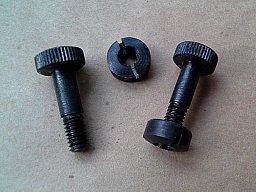 Schrauben für das Bajonett 98/05.