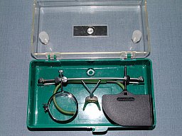 Knobloch Schießbrille mit Glashalter und Abdeckblende