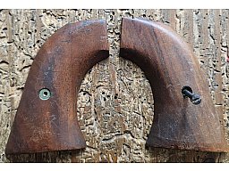 Original Holz-Griffschalen für HS Texas Scout .45 Frontier (Modell 121) – inkl. Schraube!