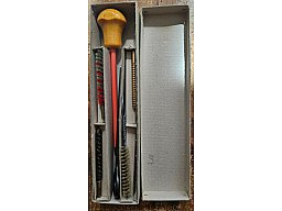 Klassisches Waffen-Reinigungsset im Originalkarton – Holzgriff & 4x Bürsten – Vintage!
