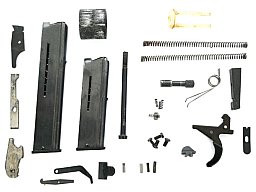 Ersatzteilkonvolut für IGL Landmann 65, Kaliber .22L.R., zwei Magazine, Abzug, Federn, Stifte usw.