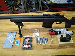 Sniper Gewehr M40 0.43 RAR 2.0 mit Hülsenauswurf und Zubehör