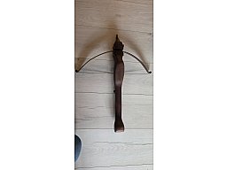Armbrust mit Bolzen