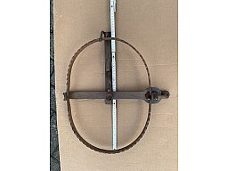 Falle, Eiabzugeisen, Schlagfalle, Schwanenhals