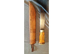 Traditionelles skandinavisches Jagdmesser / Outdoormesser (Puukko / Leuku) – Handarbeit mit verziert
