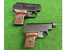2 Schreckschuss Pistolen im Kaliber 6mm Flob.