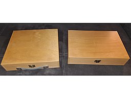 2 Holzboxen Kisten Kassetten ideal für Präsentation Sammlung Revolver Pistolen Silbermünzen Munition