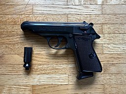 Walther PP Schreckschusspistole 9mm PTB 765 schwarz in sehr gutem Zustand