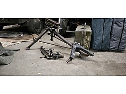 Lafette für BREDA Mod.37 + 2 Aufnahmen 2.WK.