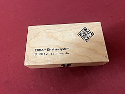 Original ERMA Holzkassette für Einstecksystem SE 08/2 Kal. .22 l.r. – Parabellum / Luger