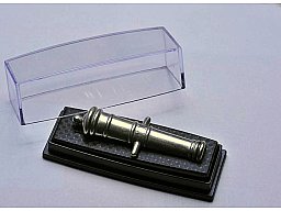 Anstecker Kanonenrohr