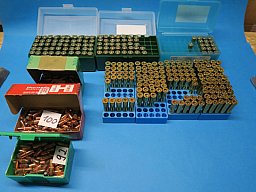 Wiederlade-Konvolut: Ladefertige .30-30 Winchester Hülsen plus Sierra- und Hornady-Geschosse
