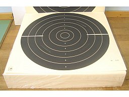 250 Kleinkaliberscheiben Duell, 55 x 52 cm, mit 4 Schlitzen, NEU