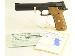 Smith&Wesson halbautom. Pistole ; Mod. 422 ; Kal .22lr