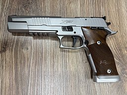 SIG Sauer P220 X-Six 9mm Luger