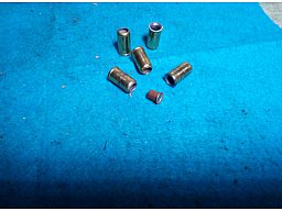 Biete REDUZIERHÜLSEN Kaliber 9mm/380 auf 209zünder.revolver