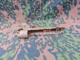 Original deutscher MP40-Unterteil / Griffstück – späte Kriegsausführung – Bodenfund