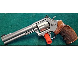 Smith & Wesson Model 686 Target Champion
