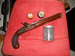 Pedersoli Voderladerpistole Cal.45(11,15erKugelmaß)aus den 70ern in sehrgutem Zustand mit neuem Pist