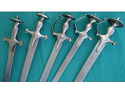 5 x antike Säbel/Indien