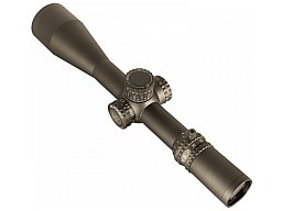 Nightforce ATACR 7-35x56 MOAR F1 Absehen. Farbe Dark Earth. Der Sniper-Mythos auf der Siegertreppe.