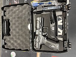 Beretta APX RDO Pistole 9mm Para NEU inklusive Montageplatte für Aimpoint Acro / Steiner Sight