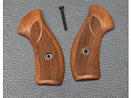 Smith & Wesson J-Rahmen Holzgriffschalen, rautiert unterbrochen, Neuware
