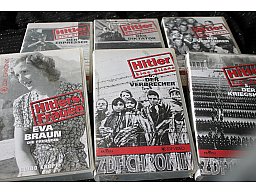 6 WKII VHS Doku-CASSETTEN Adolf Hitler - Eine Bilanz…