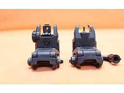 Magpul MBUS Flip-Up Front and Rear Sight SET Handguard Mount Polymer Black Klappkimme und Klappkorn